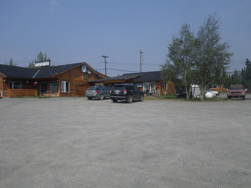 Alcan Motor Inn Haines Junction Exterior foto